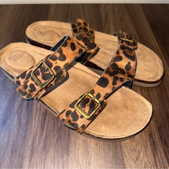 Time and Tru Shoes - 🆕NWOT Time and Tru Leopard Print Sandals womens size 11